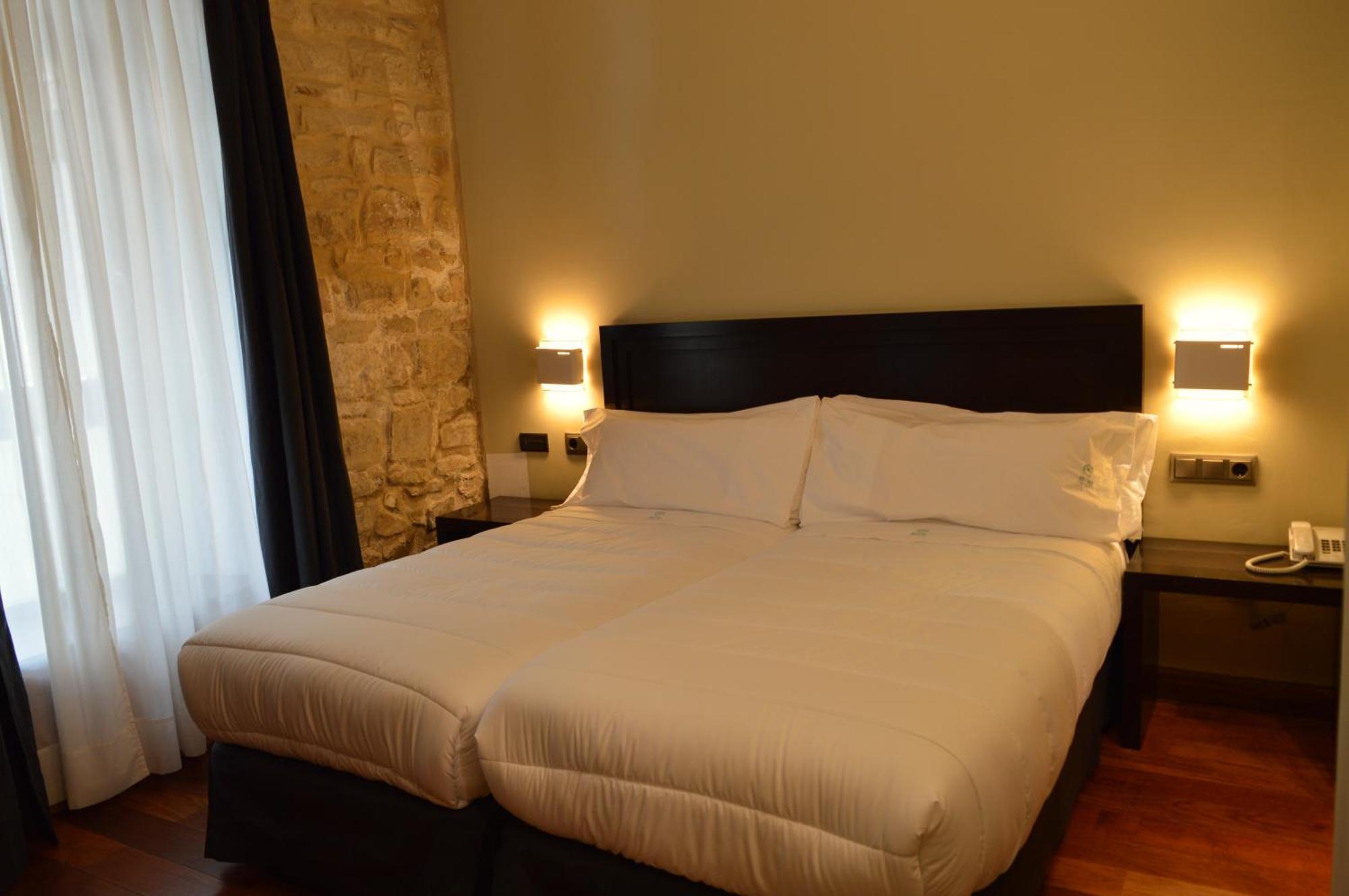 Hotel Baeza Monumental By Eme Hoteles المظهر الخارجي الصورة