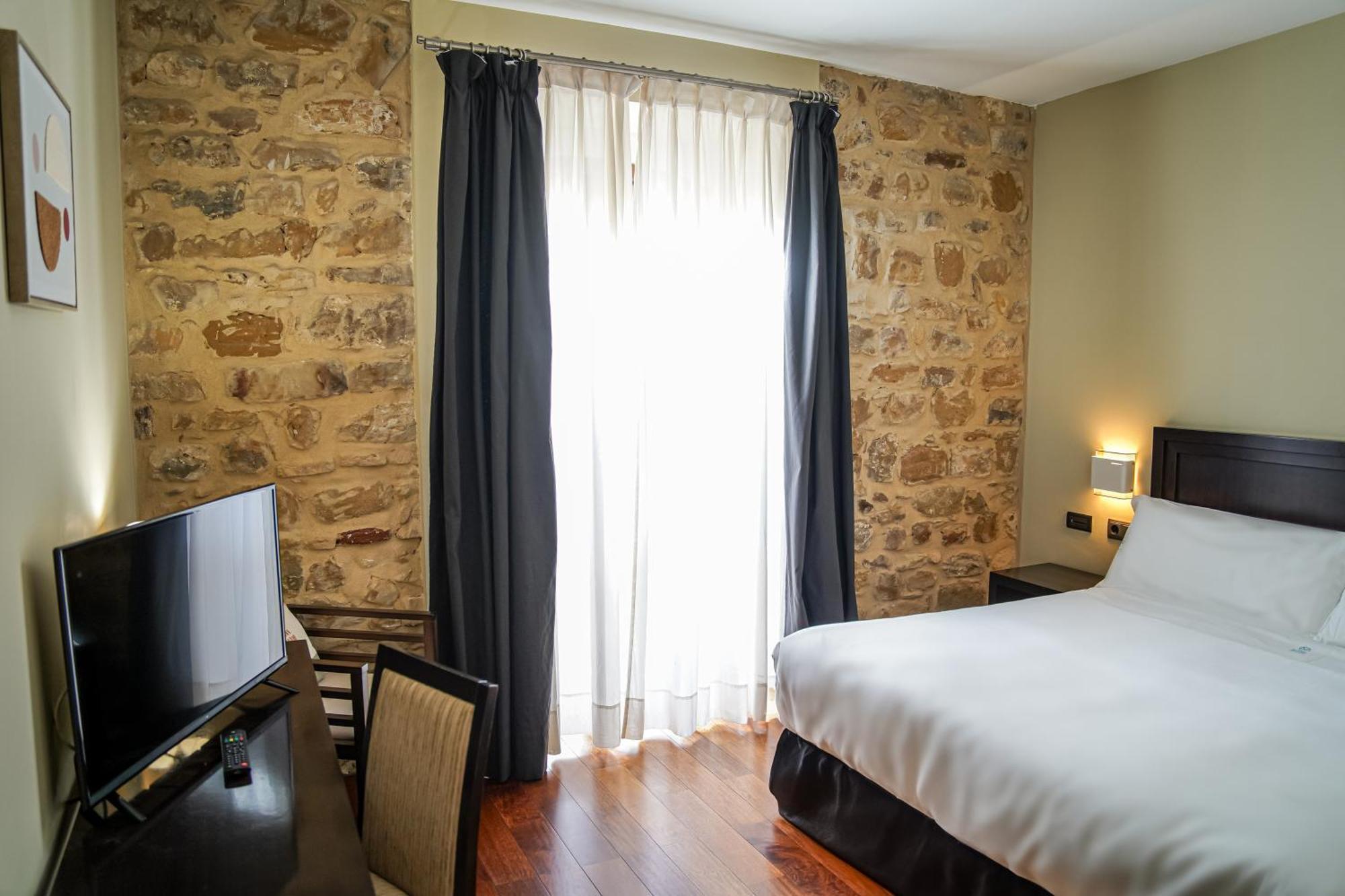 Hotel Baeza Monumental By Eme Hoteles المظهر الخارجي الصورة